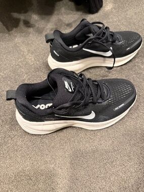 Nike Vomero Running Shoes